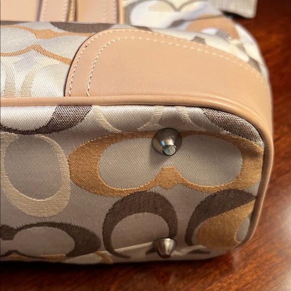 Coach Vintage Beige and Gold limited Edition Hamptons Satchel 03 GUC - Picture 14 of 17